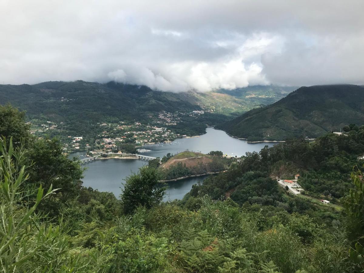 Ferienwohnung Casa De Casarelhos - Vistas Rio, Campo E Montanha - Lareira Geres Exterior foto
