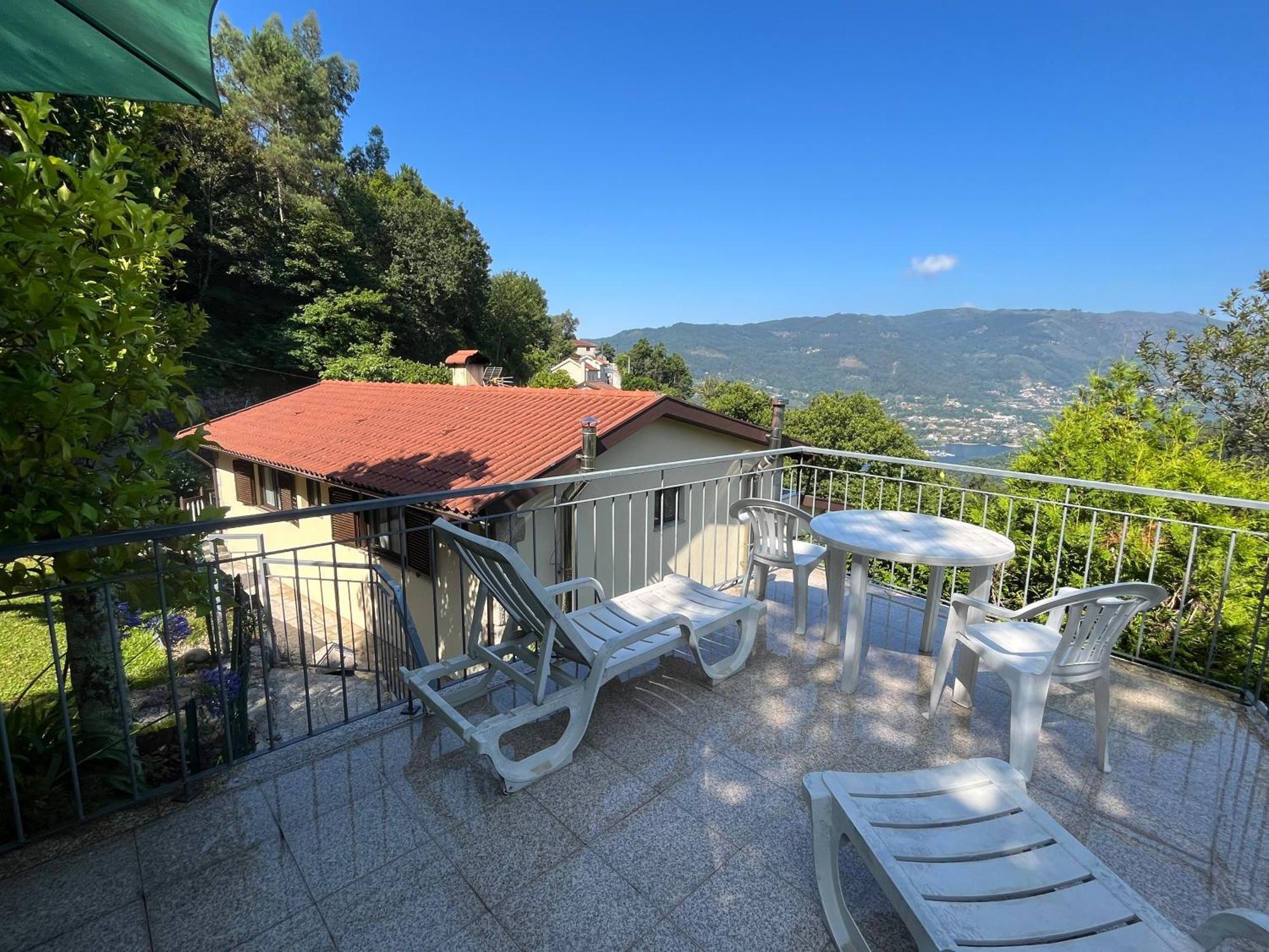 Ferienwohnung Casa De Casarelhos - Vistas Rio, Campo E Montanha - Lareira Geres Exterior foto