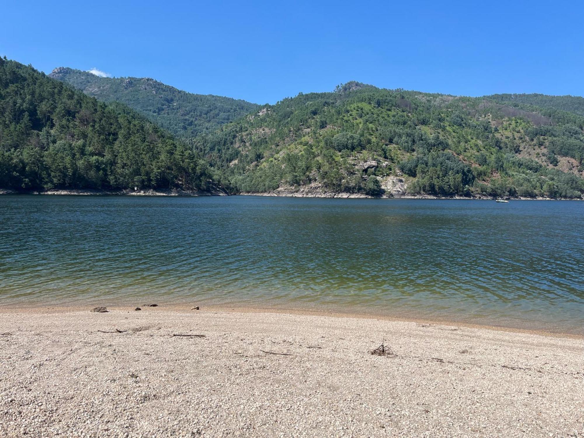 Ferienwohnung Casa De Casarelhos - Vistas Rio, Campo E Montanha - Lareira Geres Exterior foto