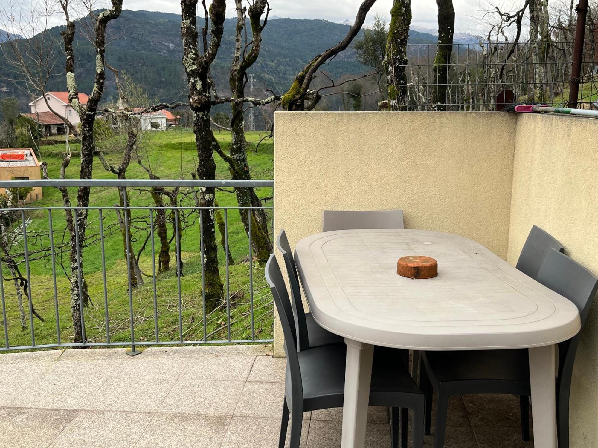 Ferienwohnung Casa De Casarelhos - Vistas Rio, Campo E Montanha - Lareira Geres Exterior foto