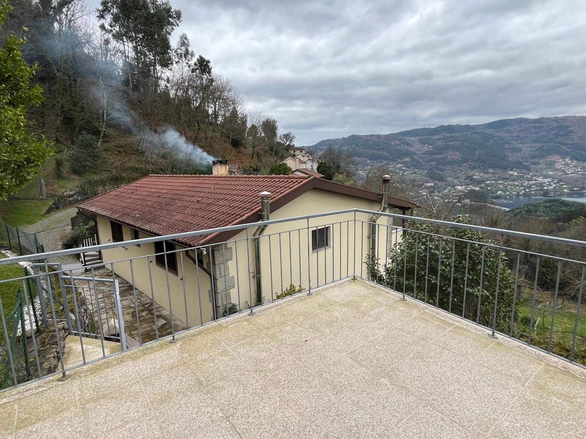 Ferienwohnung Casa De Casarelhos - Vistas Rio, Campo E Montanha - Lareira Geres Exterior foto